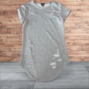 WOMENS RUE 21 DESCTRUCTED TOP MEDIUM